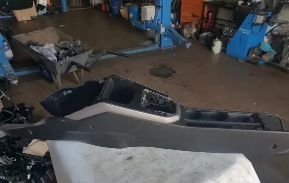 Seat Arona Center console