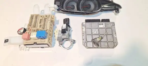 Toyota Verso Engine ECU kit and lock set 827300F290A 896610F420 838000F290