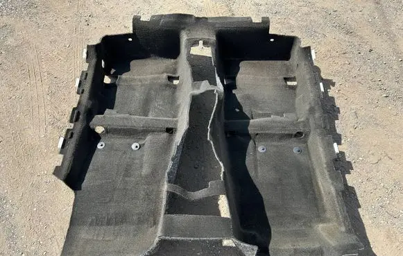 Ford Mustang V Front floor carpet liner 96854243