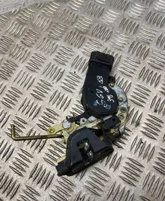 Suzuki Grand Vitara I Rear door lock