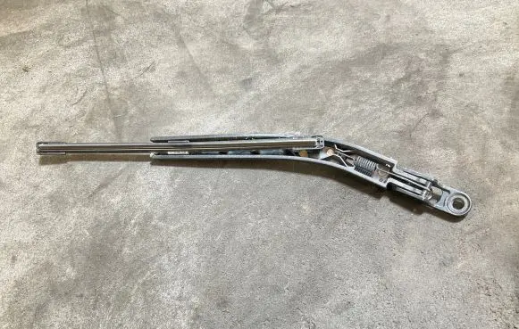 Land Rover Evoque II Rear wiper blade arm