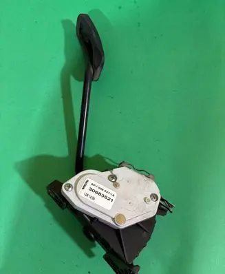 Volvo XC90 Accelerator throttle pedal 30683521