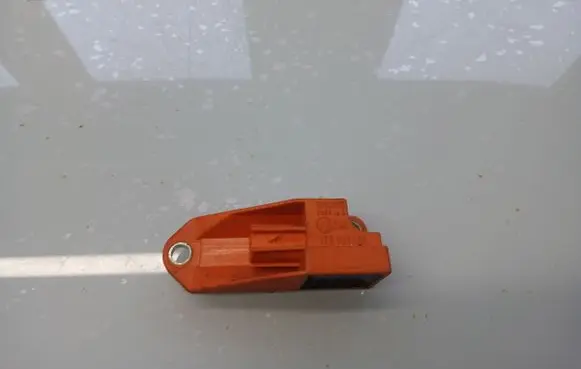 Volkswagen Touran I Airbag deployment crash/impact sensor 1T0909606 5WK43340