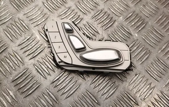 Mercedes-Benz Vito Viano W447 Seat heating switch A4475400001