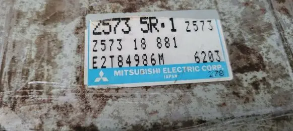 Mazda 323 F Engine control unit/module Z5735R1 E2T84986M