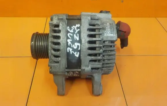 Nissan Juke I F15 Generator/alternator 23100BR01A 3XZ57
