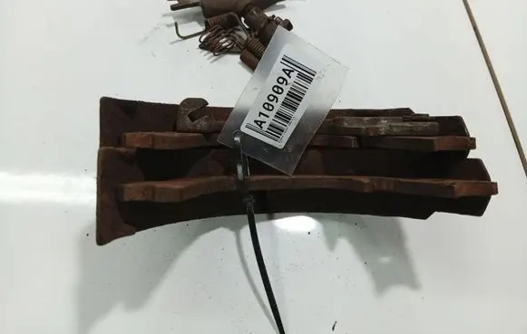 Subaru Legacy Handbrake/parking brake pads 