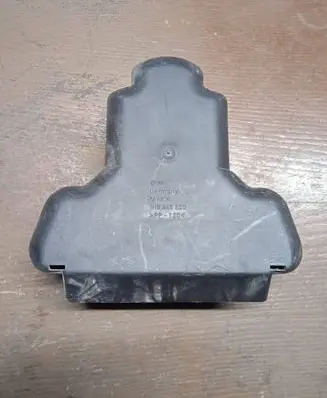 Volkswagen Golf IV Tail light bulb cover holder 1H6945520