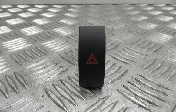 Alfa Romeo Stelvio Hazard light switch 01561095750 L094