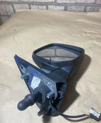 Front door electric wing mirror
