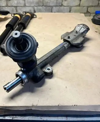KIA Carens III Steering rack 56500A4050