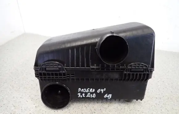 Mitsubishi Pajero Air filter box cover 