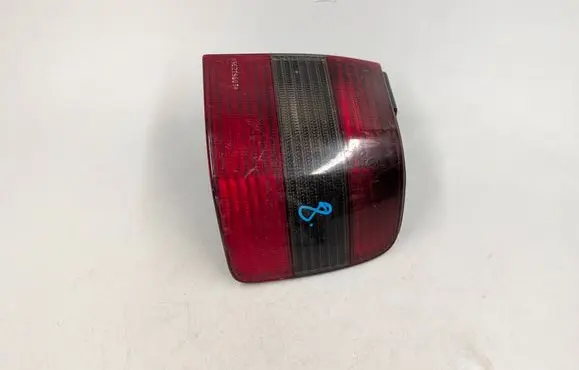 Volkswagen PASSAT B4 Rear/tail lights 3A5945257