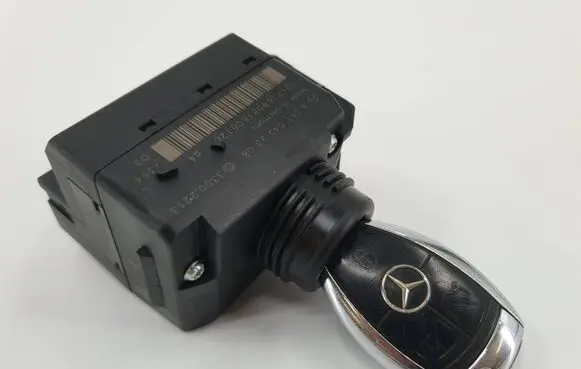 Mercedes-Benz E W211 Ignition lock A2115452308