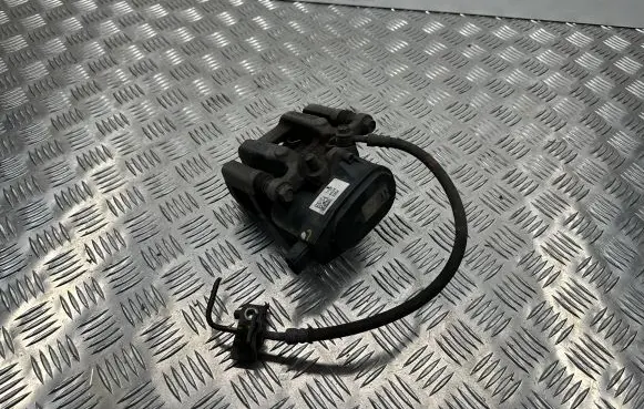Hyundai Tucson TL Rear brake caliper BC412252 710R