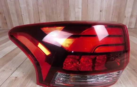 Mitsubishi Outlander Rear/tail lights 8330B173 8330A997