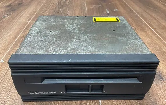 Mercedes-Benz S W140 Navigation unit CD/DVD player A1408202097