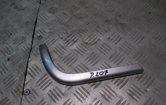Peugeot 207 Front door trim bar 