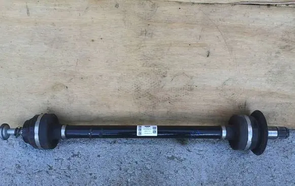BMW 8 G15 Rear driveshaft 8689577