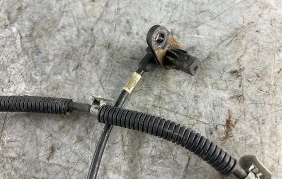 Hyundai Santa Fe ABS brake wheel speed sensor 956702b000