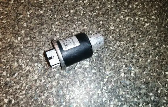 Air conditioning (A/C) pressure sensor