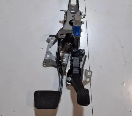 Ford Ecosport Pedal assembly 8V512450CD H1BC9F836A4D