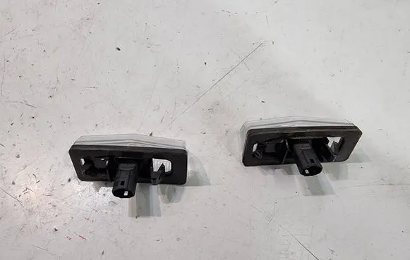 Toyota C-HR I Number plate light 81270F4010