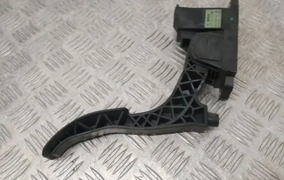 Skoda Fabia Mk1 (6Y) Accelerator throttle pedal 0281002378 6Q1721503