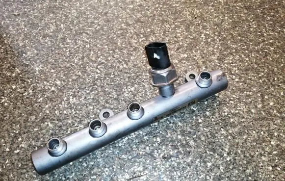 Audi Q7 4L Fuel main line pipe 059130089AB 059130758E