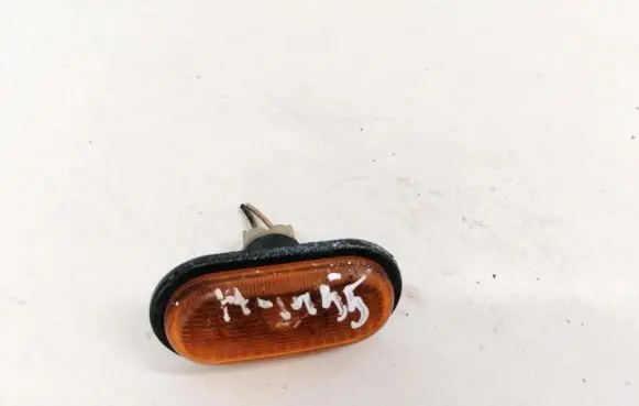 Renault Master II Front fender indicator light 7700847333