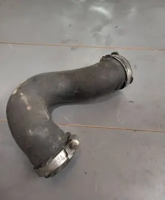Intercooler hose/pipe