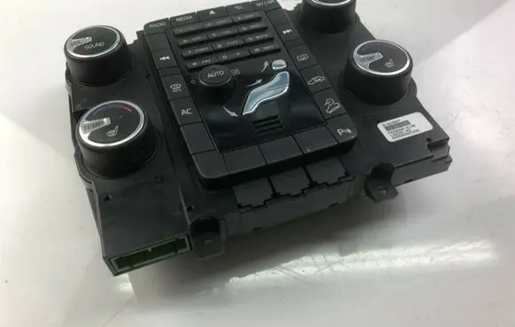 Volvo V70 Climate control unit 31324827 S608