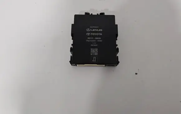 Toyota Sienna XL40 IV Gateway control module 8911108030
