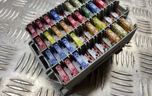 Volvo S60 Fuse box set 9162439