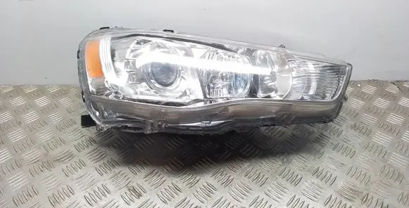 Mitsubishi Outlander Headlight/headlamp P8924R