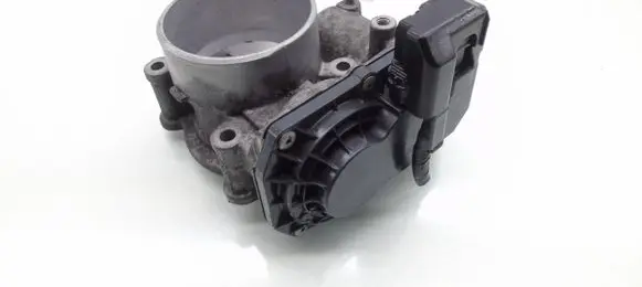 Mazda 3 II Throttle body valve 13640B
