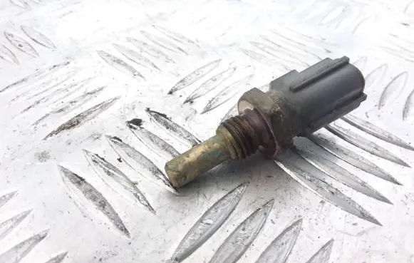 Volvo V50 Coolant temperature sensor 8653103