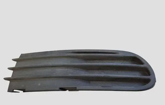 Volvo V50 Front bumper lower grill 30657010