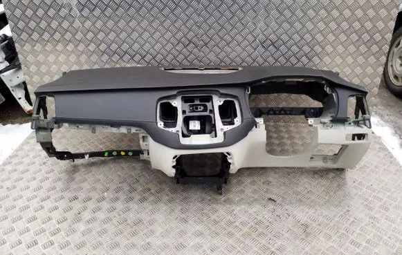 Volvo XC90 Dashboard 31393594 031477976 3092030