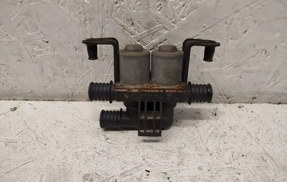 BMW X6 E71 Coolant heater control valve 6910544 1147412166 120405