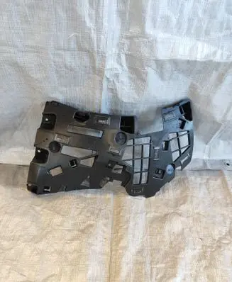 Peugeot 308 Front bumper mounting bracket 9837266980