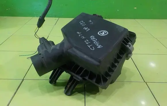 Opel Ampera Air filter box 