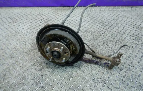 Honda Civic Rear wheel hub spindle/knuckle 