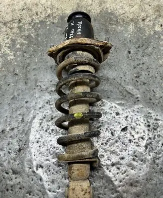 Toyota Avensis T250 Rear shock absorber with coil spring 