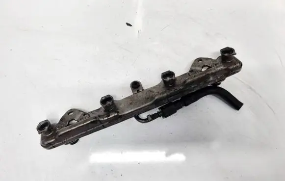 Honda CR-V Fuel main line pipe