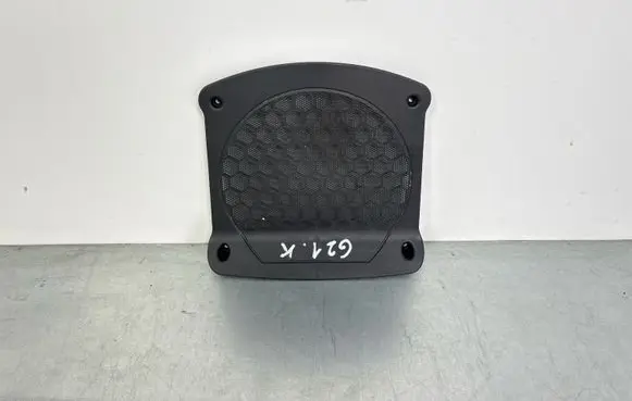 BMW 3 G20 G21 Side speaker trim/cover 2622658