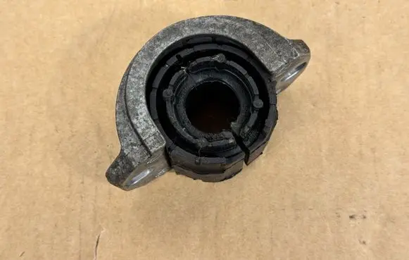 Porsche 911 991 Sway bar bush bracket, rear 9P1511418A