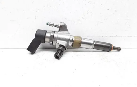 Volvo V60 Fuel injector 9674973080