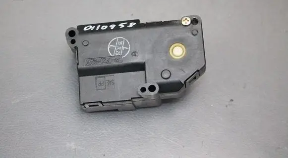 Honda Civic Air flap motor/actuator 0637005872