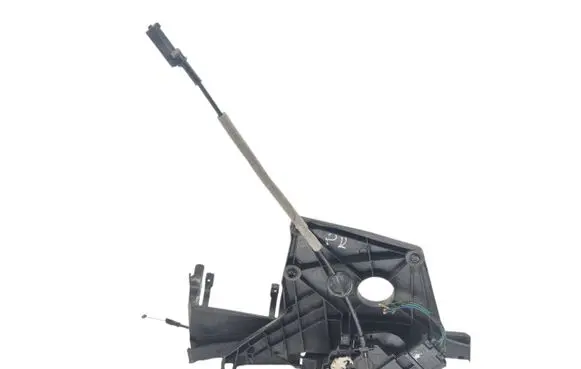 Volvo V70 Front door lock 30661072